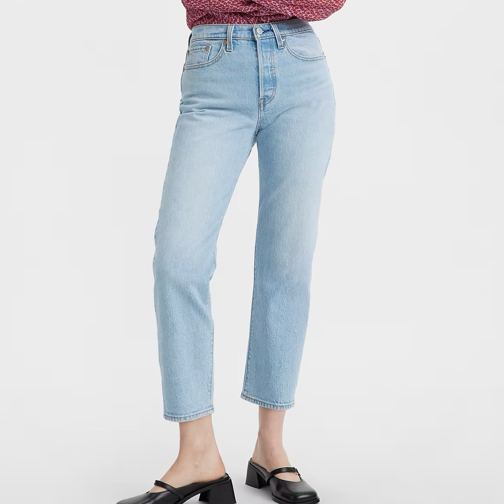 Levis Wedgie Straight Jeans size 24 x 30